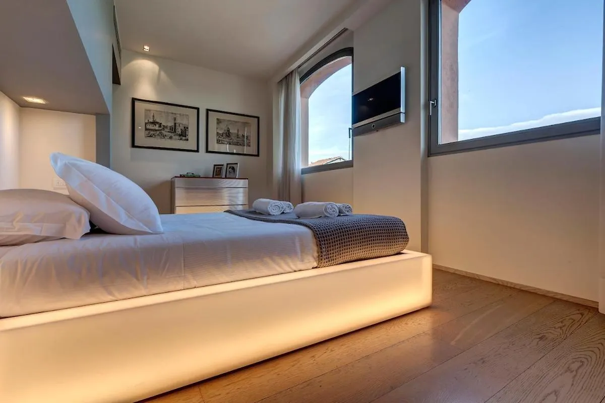 Loft On The River Florence 0*,  Italy